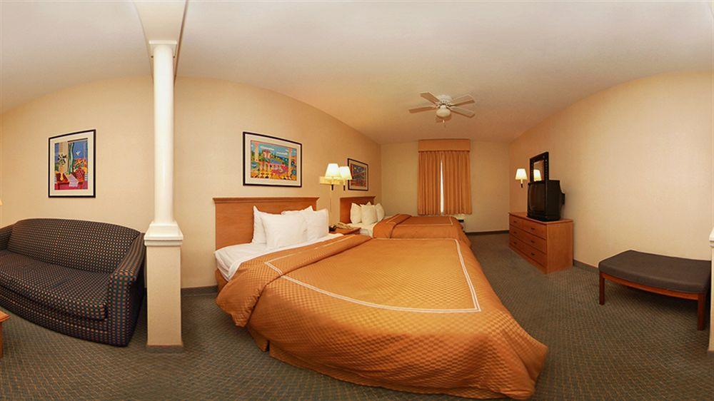 Hotel Comfort At Isle Of Palms Connector 3*