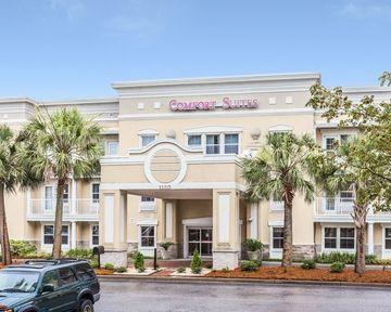 Hotel Comfort At Isle Of Palms Connector 3*